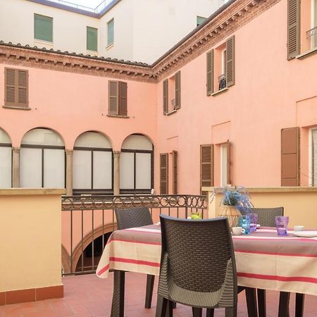 Galleria Del Toro Apartments Bologna Exterior photo