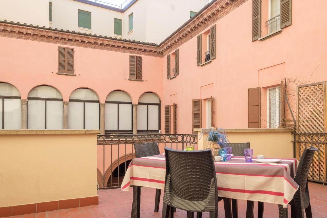 Galleria Del Toro Apartments Bologna Exterior photo
